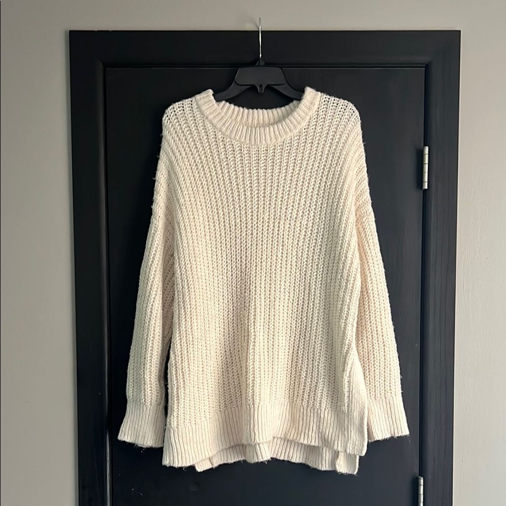 Aerie Cream Chunky Knit Crew Neck Sweater